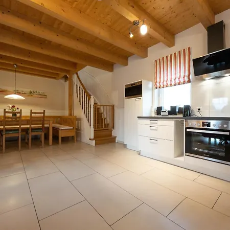 Hof Koehne - Haus Am Reitplatz 3er Vakantiehuis Schmallenberg